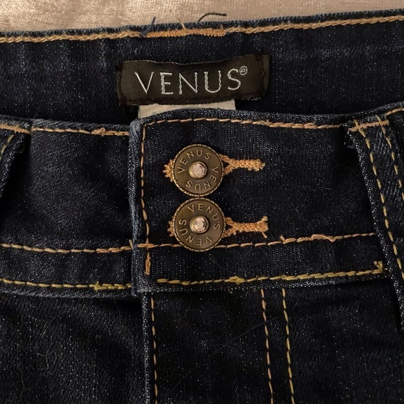 Venus Bermuda Jean Shorts Dark Wash Size 4 - Picture 3 of 12